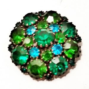 Vintage Outstanding Green Crystal Brooch by Weiss